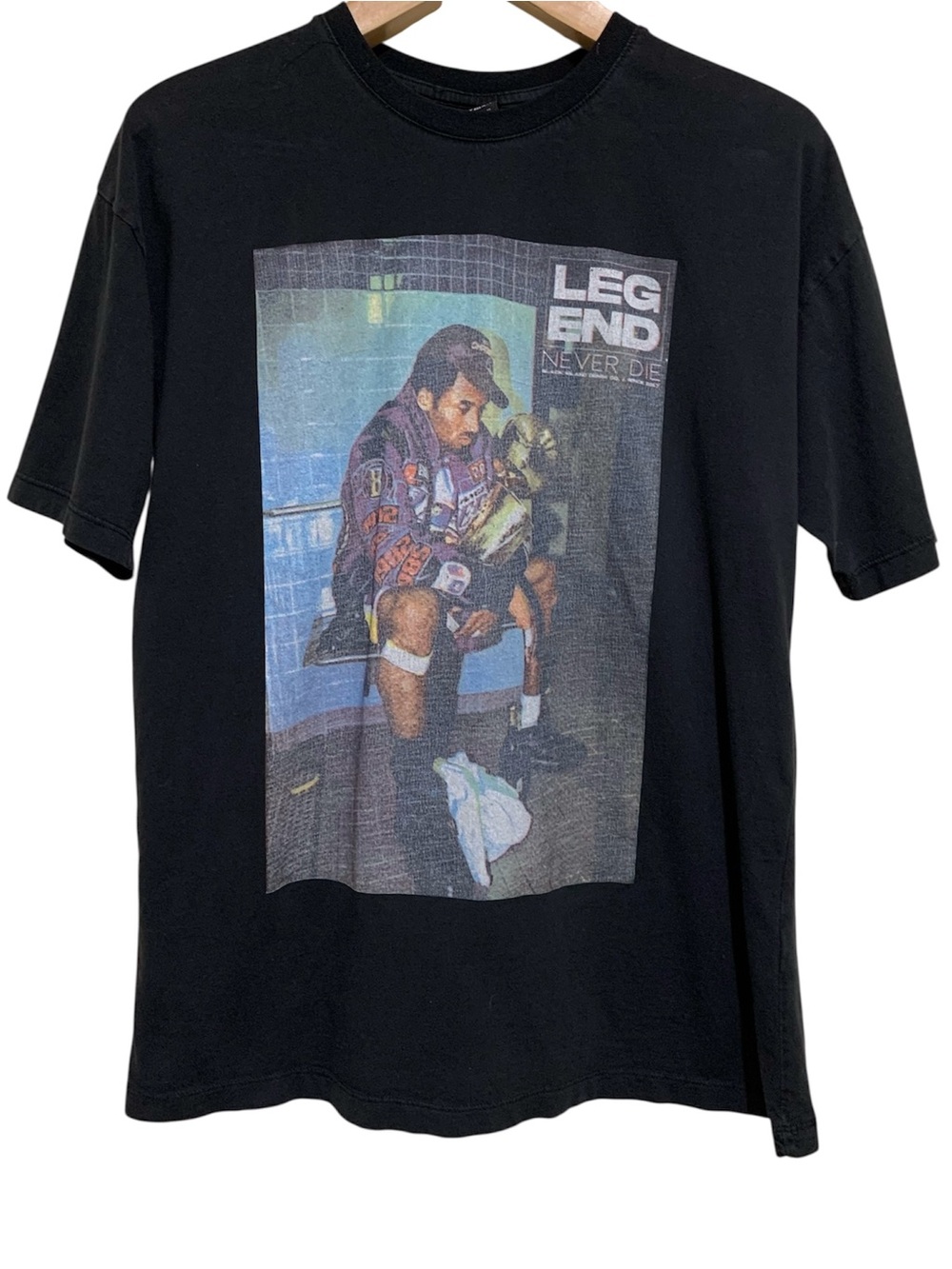 Black Island Kobe Bryant Black Graphic Legend Never Die Crewneck T-Shirt Medium